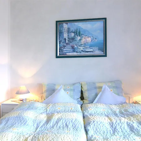 Apartment In Deifeld With Garden